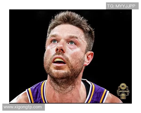 德拉维多瓦创造历史成就同时获得NBL和NBA总冠军荣誉